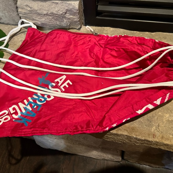 Vintage American Eagle 2008 Spring Break Sport Bag - Picture 2 of 5